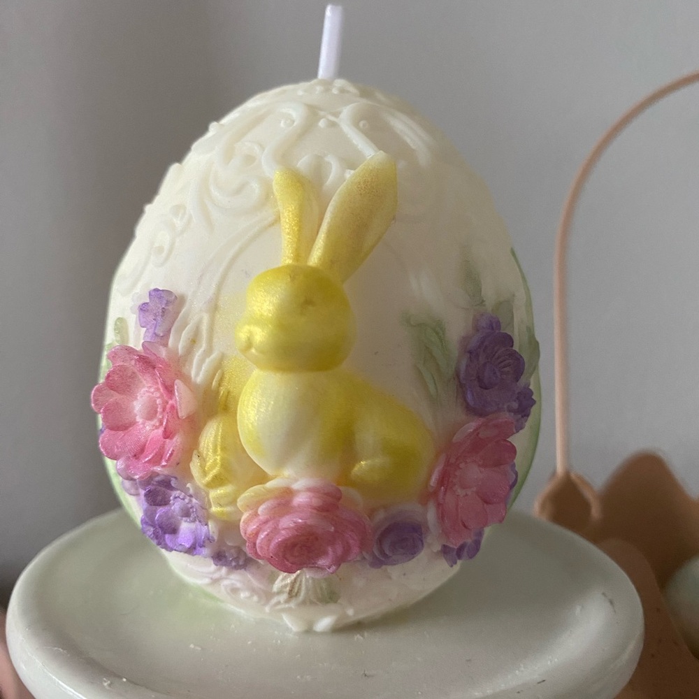 Handmade Egg Candle with Bunny and Flowers scent oil island coconut 4.2oz